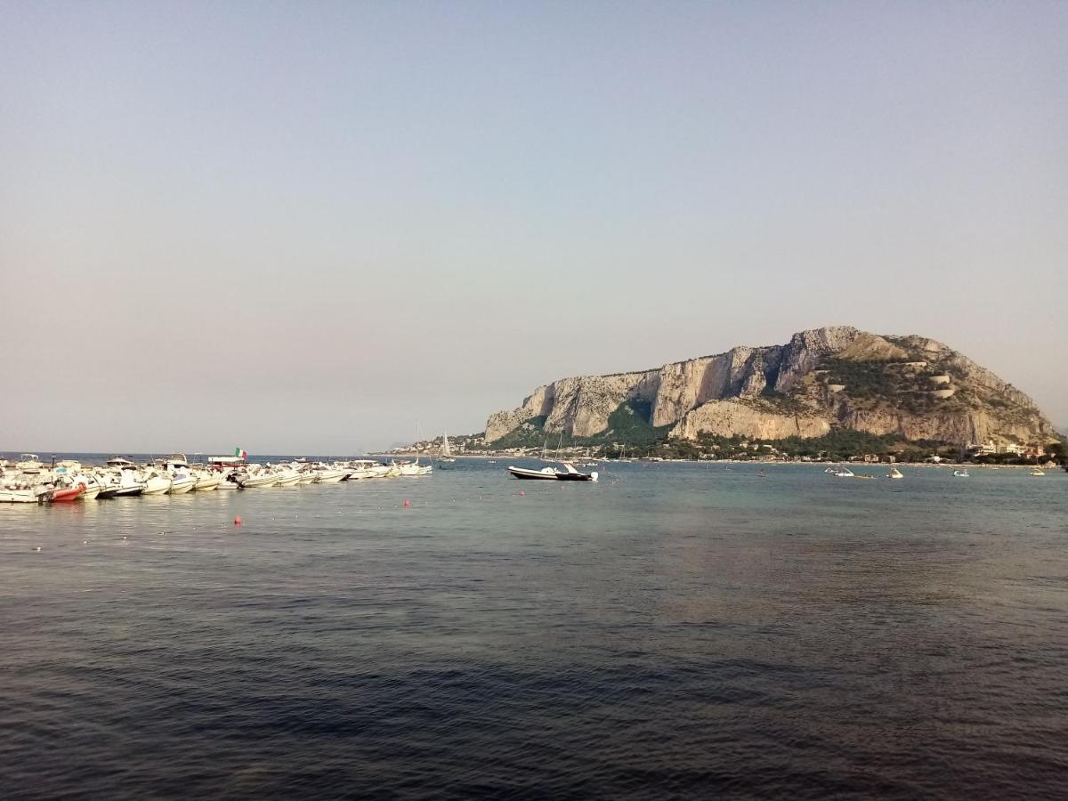 Casa Rosamarina Apartment Mondello Bagian luar foto